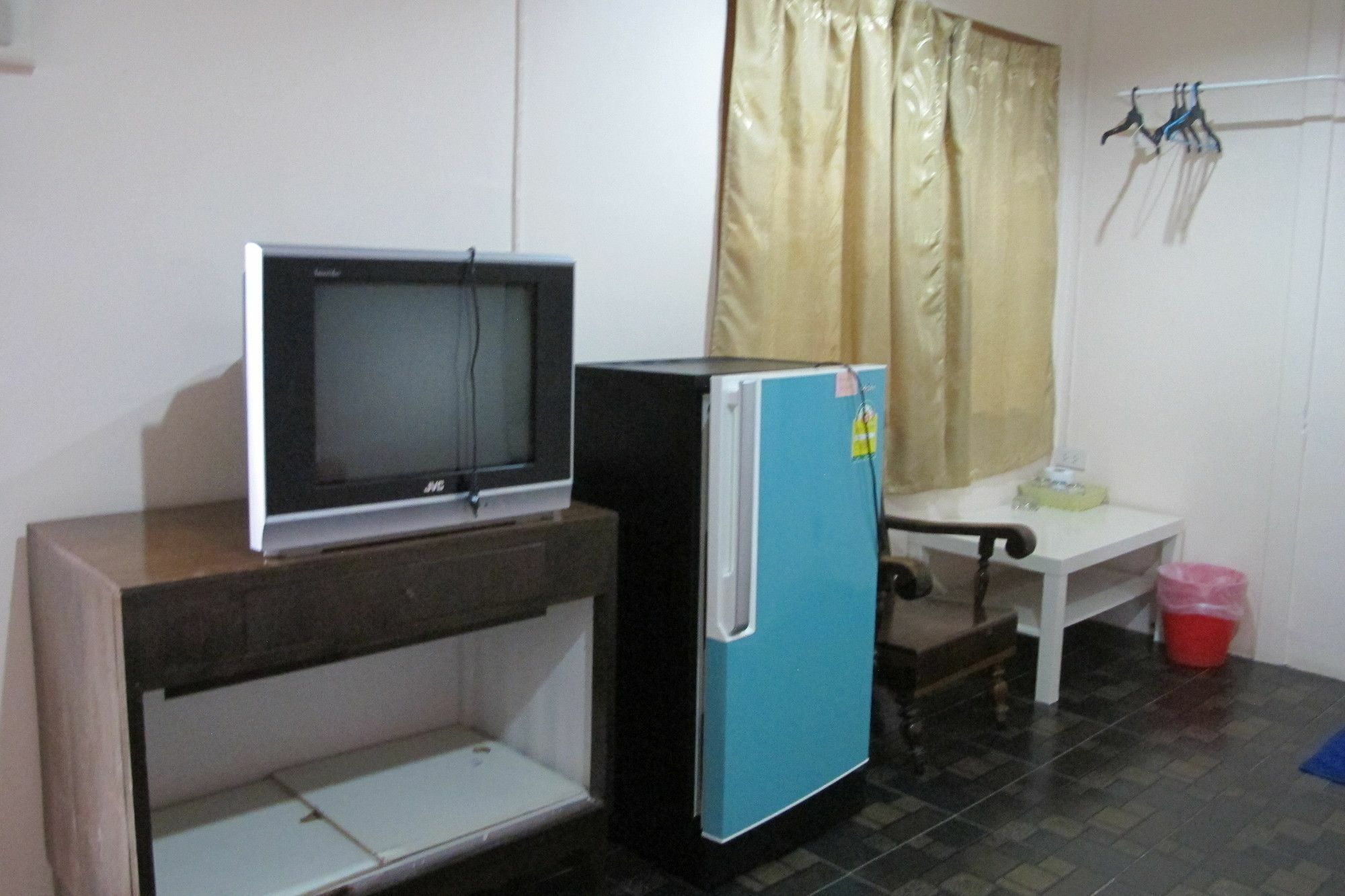 Samchai Hotel Si Racha Exterior photo